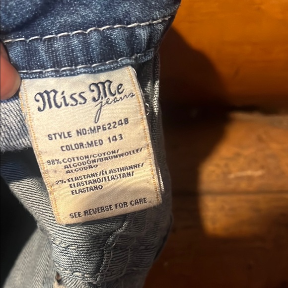 Miss Me Blue Jeans - Picture 2 of 4